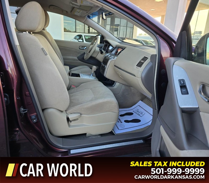 Nissan Murano Vehicle Full-screen Gallery Image 11