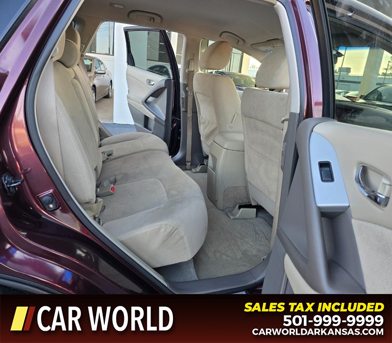 Nissan Murano Vehicle Full-screen Gallery Image 12