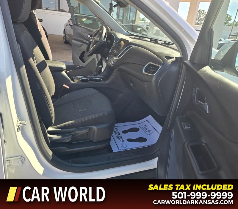 Chevrolet Equinox Vehicle Full-screen Gallery Image 11