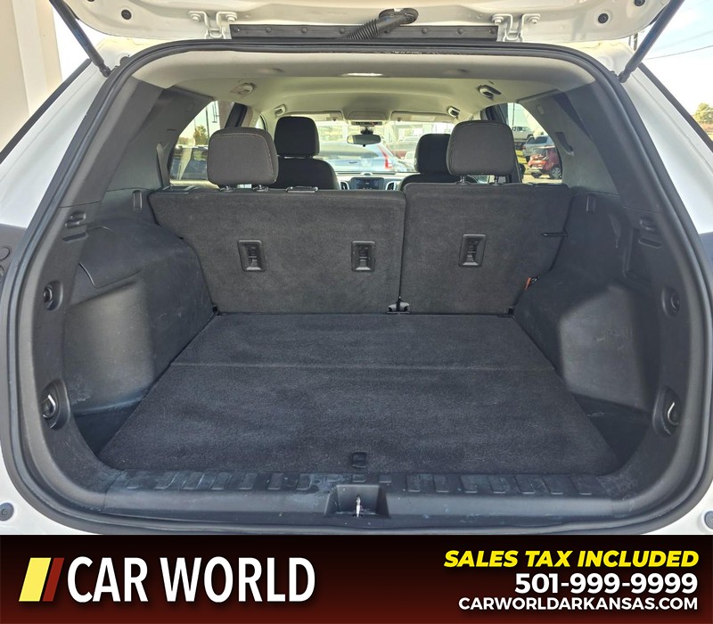 Chevrolet Equinox Vehicle Full-screen Gallery Image 13