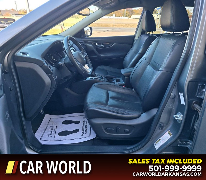 Nissan Rogue Vehicle Full-screen Gallery Image 8