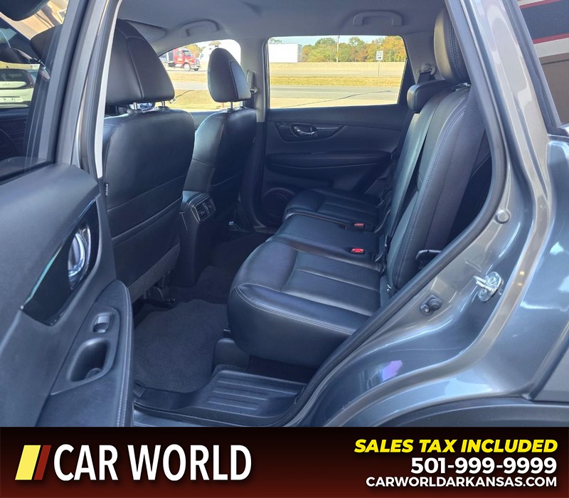 Nissan Rogue Vehicle Full-screen Gallery Image 10