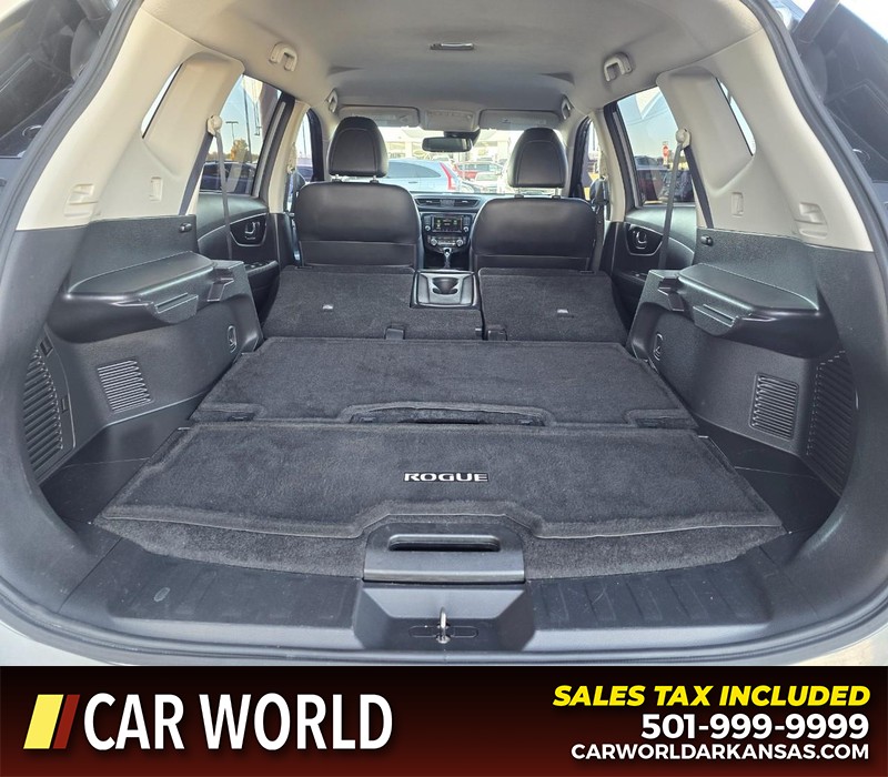 Nissan Rogue Vehicle Full-screen Gallery Image 14