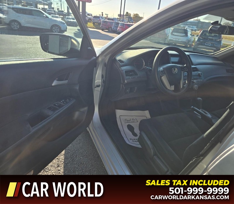 Honda Accord Sedan Vehicle Full-screen Gallery Image 7