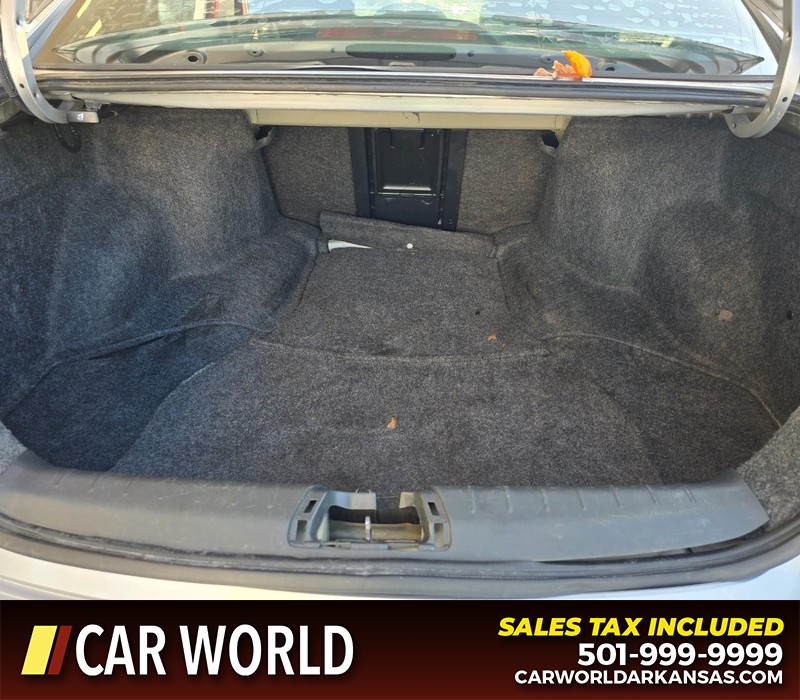 Honda Accord Sedan Vehicle Full-screen Gallery Image 13