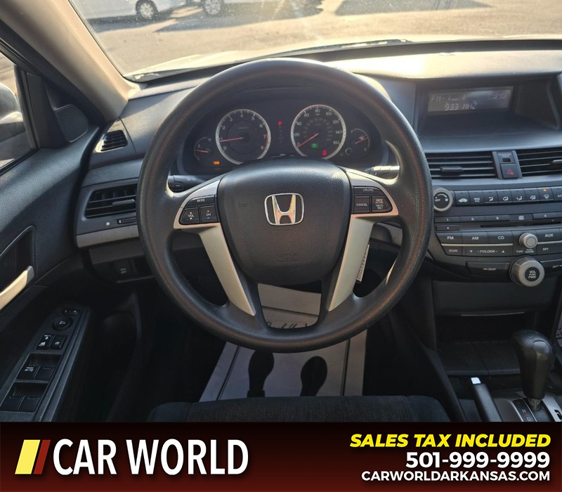 Honda Accord Sedan Vehicle Full-screen Gallery Image 14