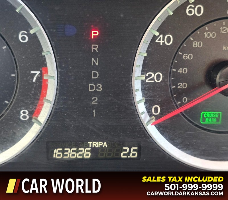 Honda Accord Sedan Vehicle Full-screen Gallery Image 15