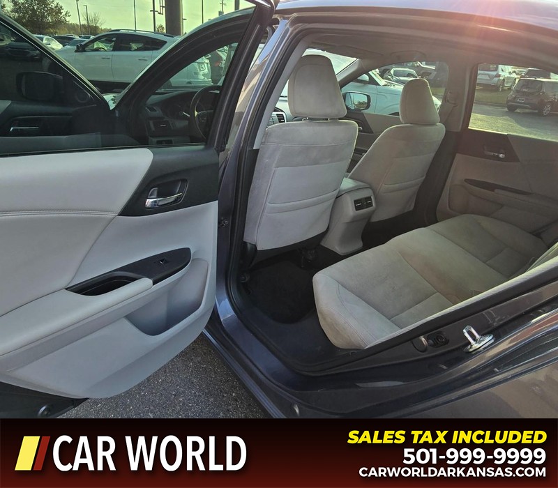 Honda Accord Sedan Vehicle Full-screen Gallery Image 9