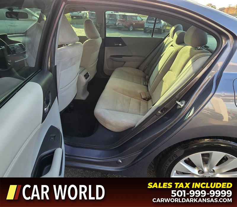 Honda Accord Sedan Vehicle Full-screen Gallery Image 10