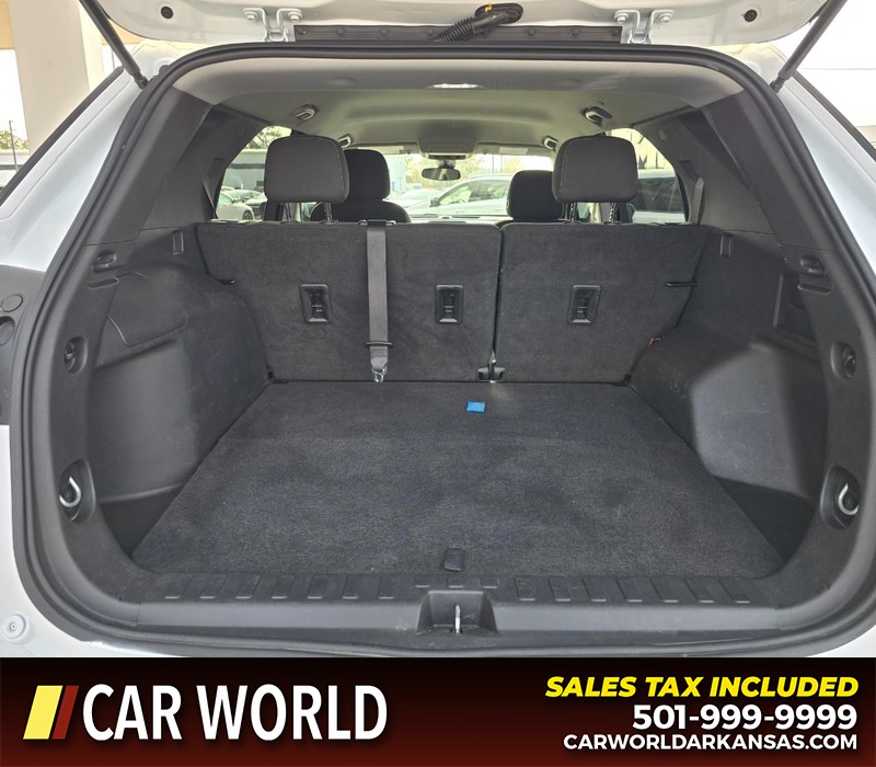 Chevrolet Equinox Vehicle Full-screen Gallery Image 13