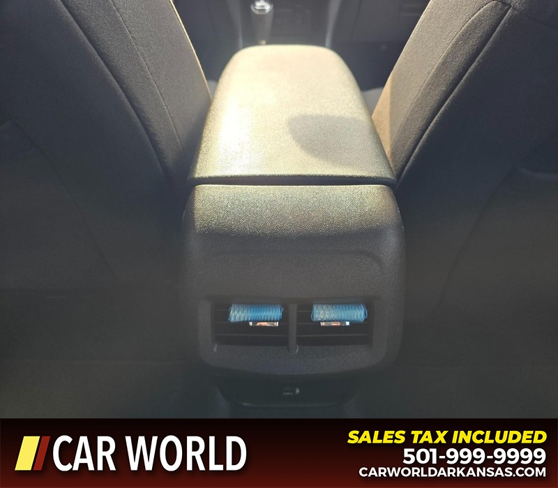 Chevrolet Equinox Vehicle Full-screen Gallery Image 19