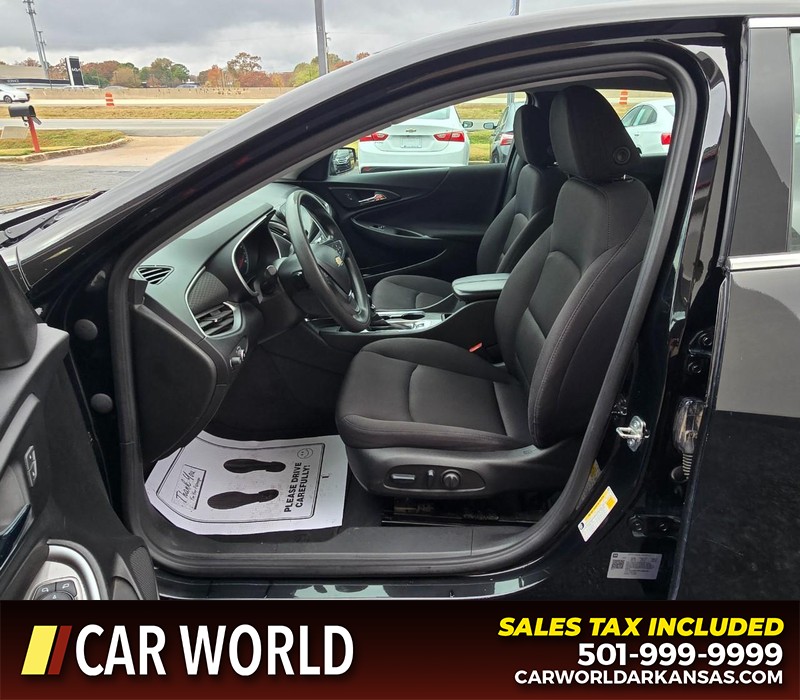 Chevrolet Malibu Vehicle Full-screen Gallery Image 8