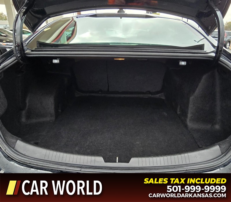 Chevrolet Malibu Vehicle Full-screen Gallery Image 13