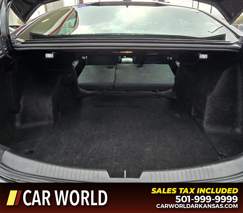 Chevrolet Malibu Vehicle Full-screen Gallery Image 14