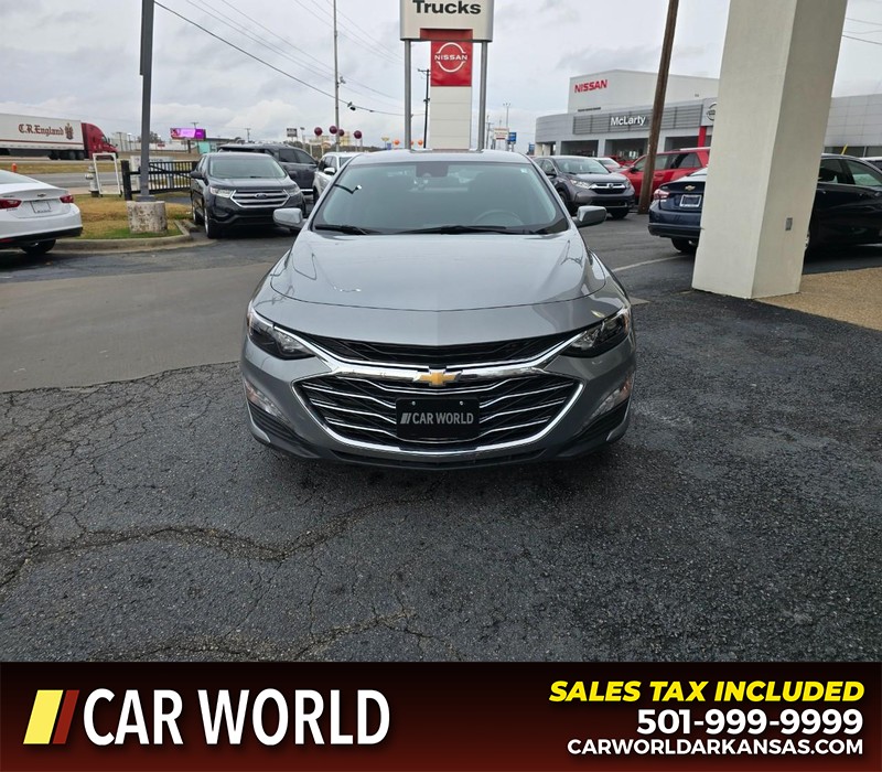 Chevrolet Malibu Vehicle Full-screen Gallery Image 2