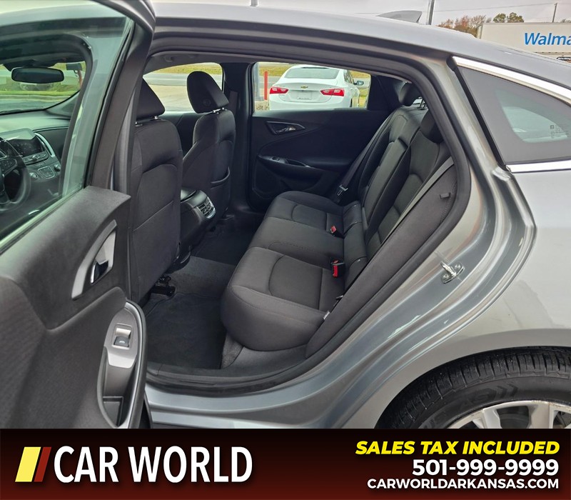 Chevrolet Malibu Vehicle Full-screen Gallery Image 10