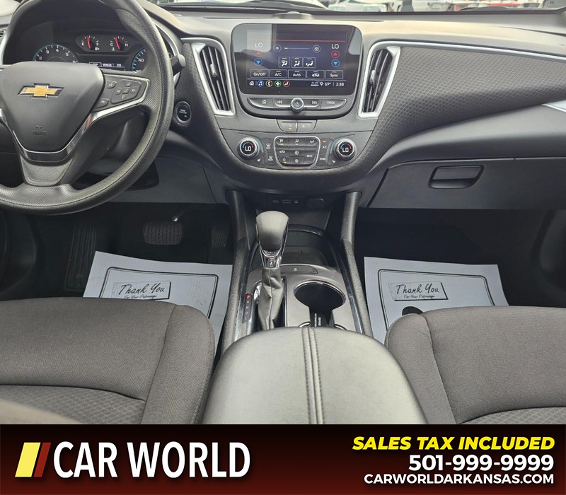 Chevrolet Malibu Vehicle Full-screen Gallery Image 18