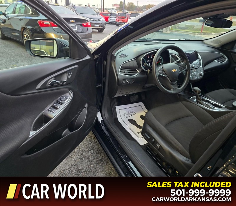 Chevrolet Malibu Vehicle Full-screen Gallery Image 7