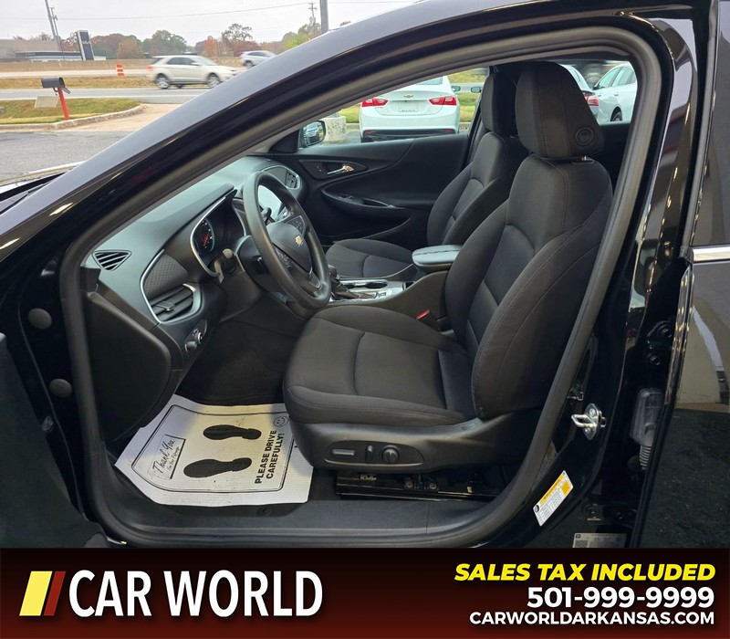 Chevrolet Malibu Vehicle Full-screen Gallery Image 8