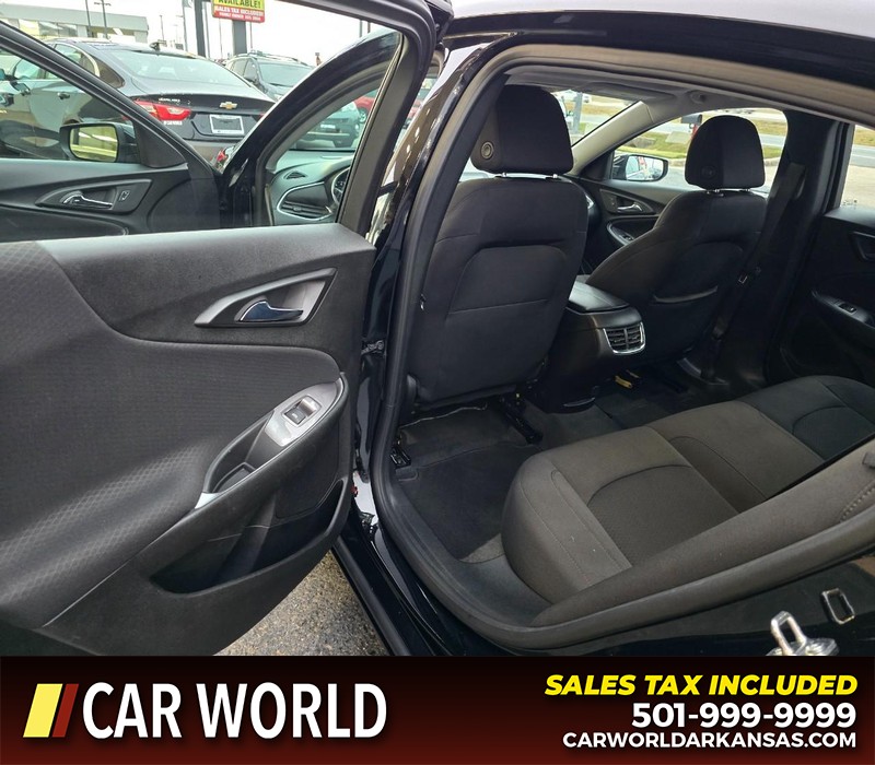 Chevrolet Malibu Vehicle Full-screen Gallery Image 9