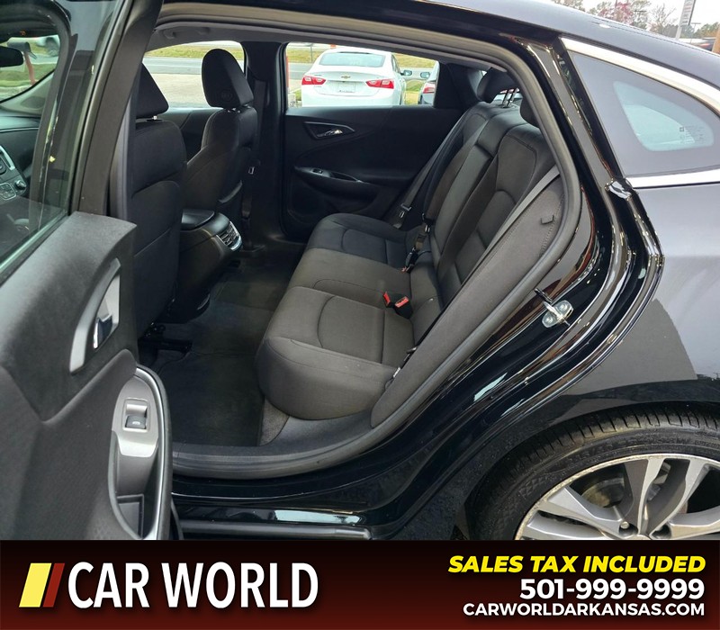 Chevrolet Malibu Vehicle Full-screen Gallery Image 10