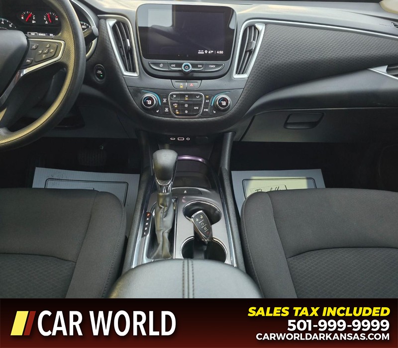 Chevrolet Malibu Vehicle Full-screen Gallery Image 18