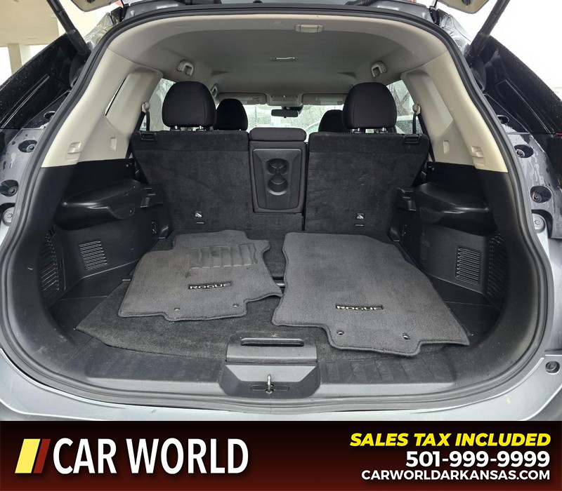 Nissan Rogue Vehicle Full-screen Gallery Image 13