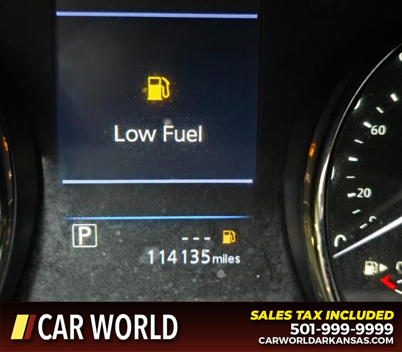 Nissan Rogue Vehicle Full-screen Gallery Image 16