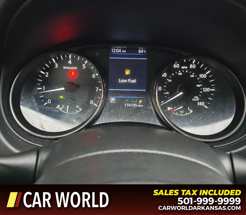 Nissan Rogue Vehicle Full-screen Gallery Image 17