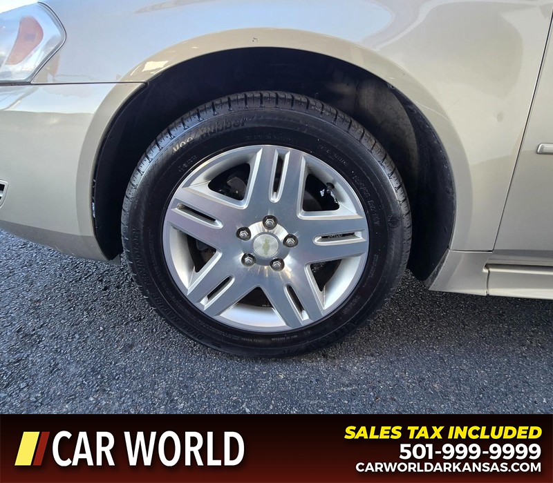 Chevrolet Impala Vehicle Full-screen Gallery Image 6