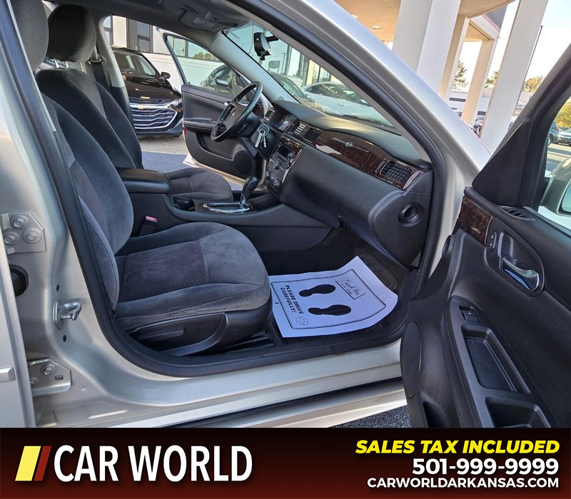 Chevrolet Impala Vehicle Full-screen Gallery Image 11