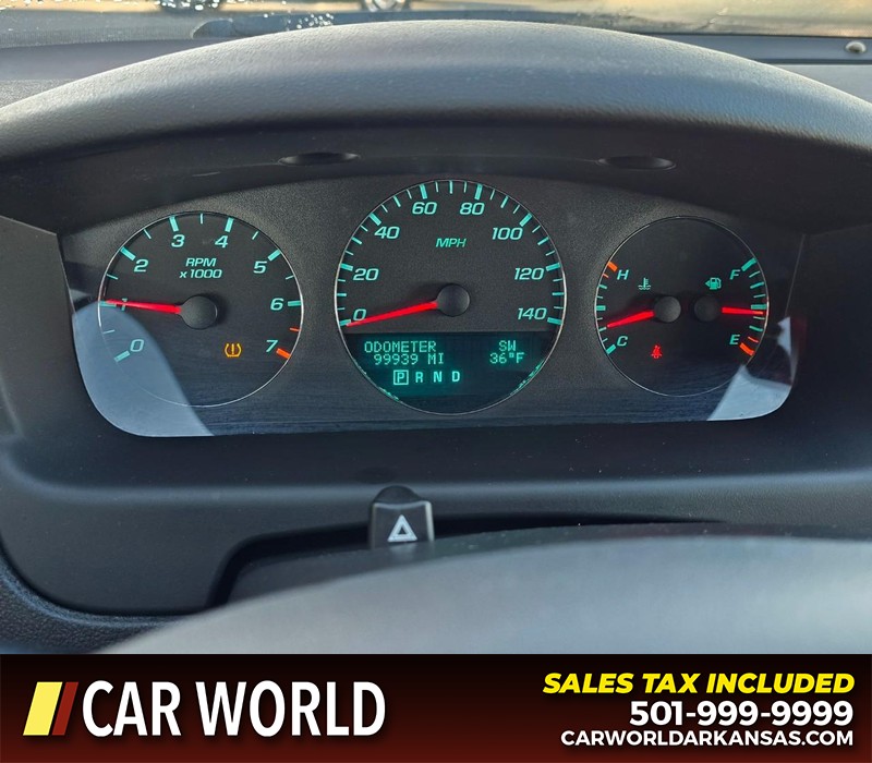 Chevrolet Impala Vehicle Full-screen Gallery Image 17