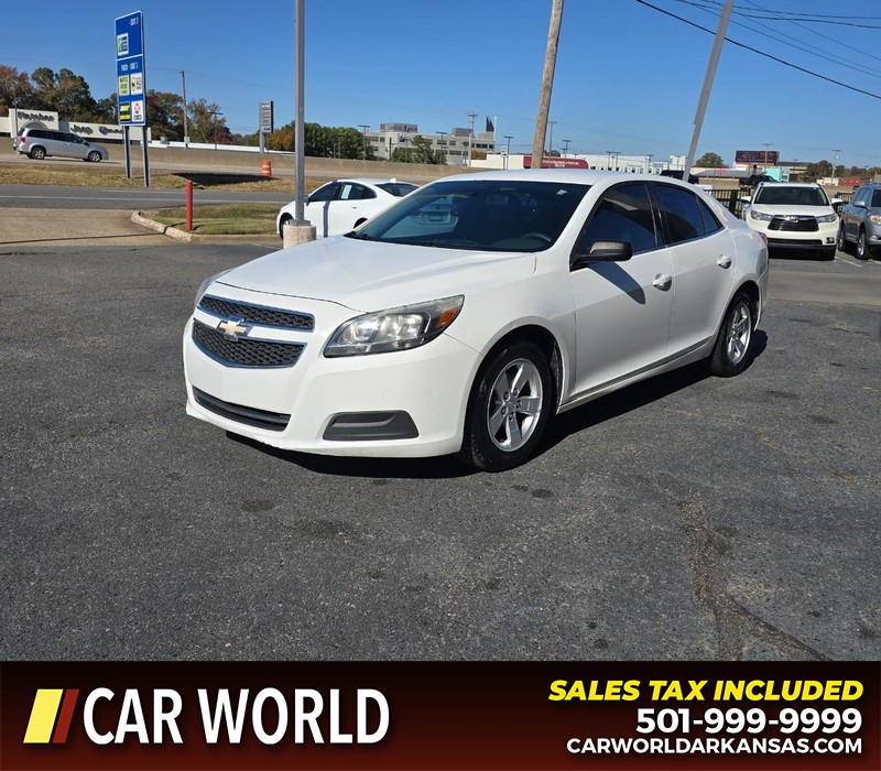 Chevrolet Malibu Vehicle Full-screen Gallery Image 3