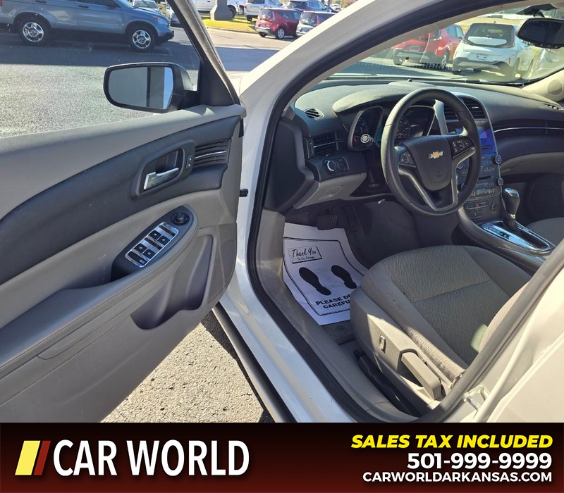 Chevrolet Malibu Vehicle Full-screen Gallery Image 7