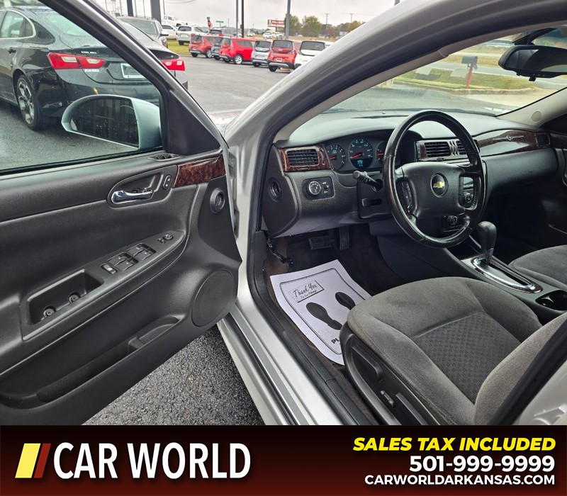Chevrolet Impala Limited Vehicle Full-screen Gallery Image 7