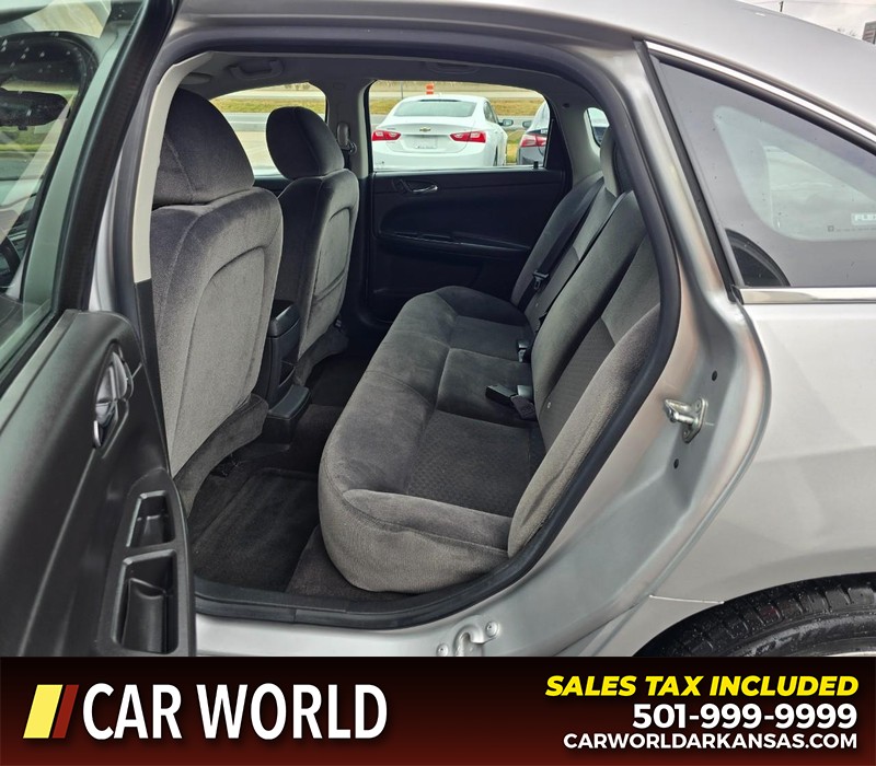 Chevrolet Impala Limited Vehicle Full-screen Gallery Image 10