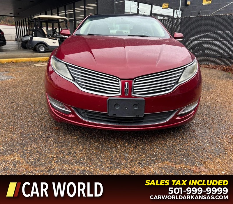 Lincoln MKZ Vehicle Full-screen Gallery Image 10
