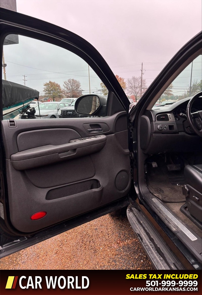 Chevrolet Tahoe Vehicle Full-screen Gallery Image 12