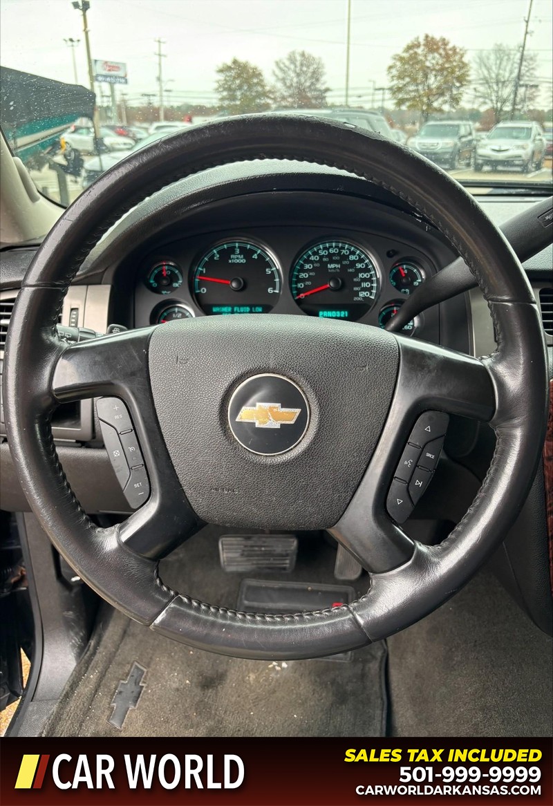 Chevrolet Tahoe Vehicle Full-screen Gallery Image 18