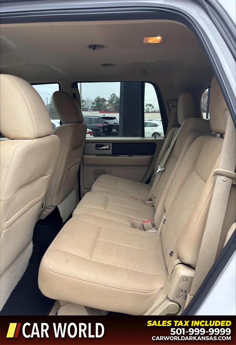 Ford Expedition Vehicle Full-screen Gallery Image 15