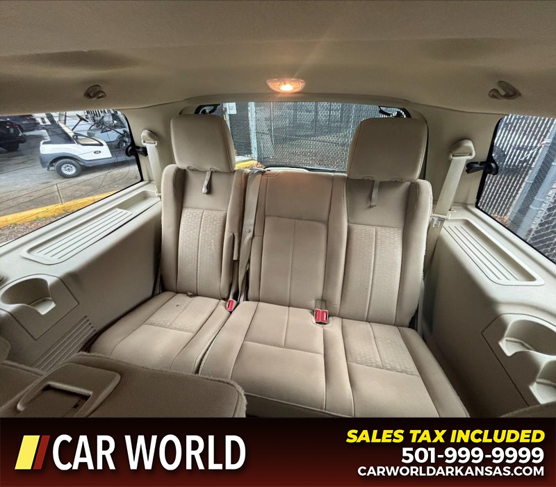 Ford Expedition Vehicle Full-screen Gallery Image 16