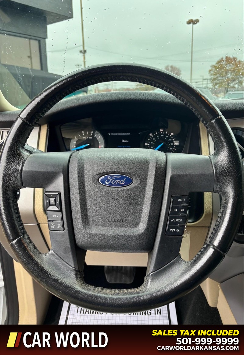 Ford Expedition Vehicle Full-screen Gallery Image 20