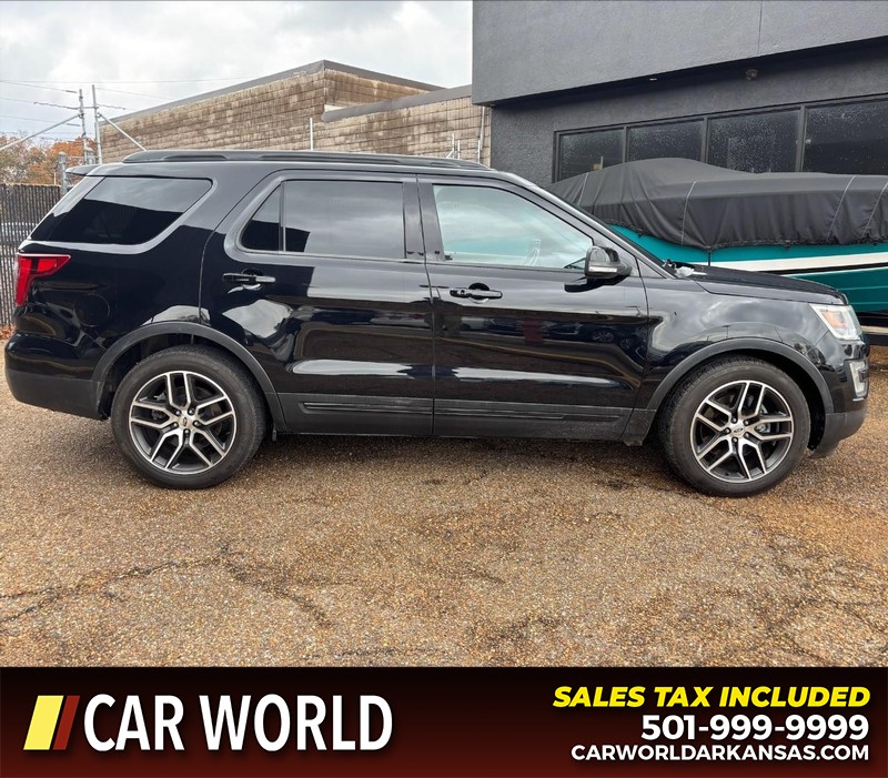 Ford Explorer Vehicle Full-screen Gallery Image 2