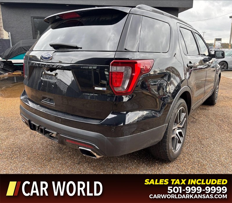 Ford Explorer Vehicle Full-screen Gallery Image 3