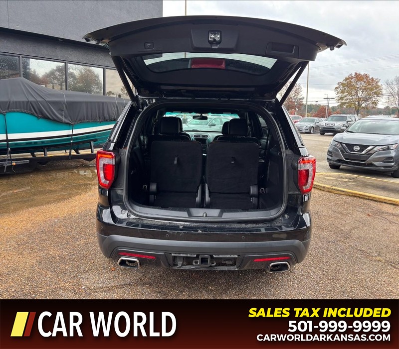 Ford Explorer Vehicle Full-screen Gallery Image 5