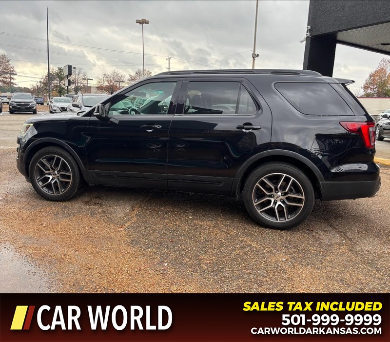 Ford Explorer Vehicle Full-screen Gallery Image 8