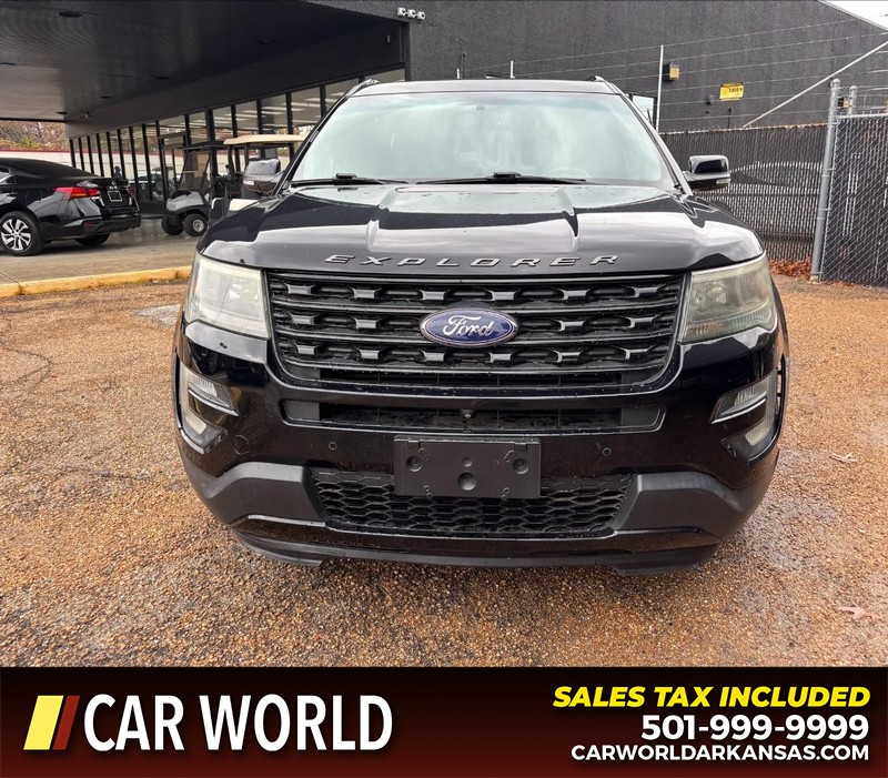 Ford Explorer Vehicle Full-screen Gallery Image 10