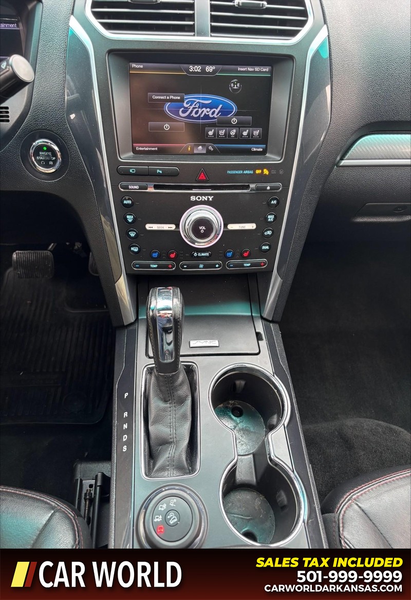 Ford Explorer Vehicle Full-screen Gallery Image 19