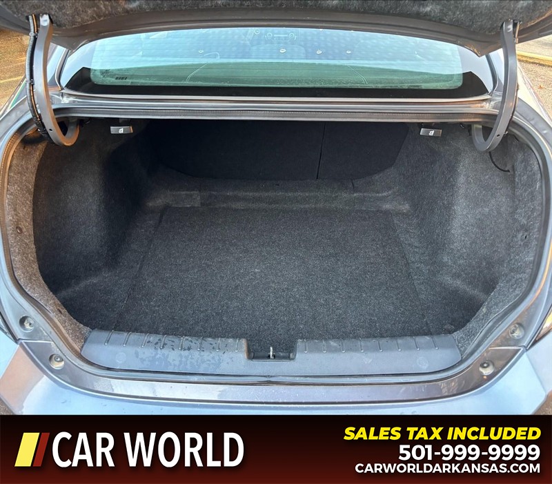 Honda Civic Coupe Vehicle Full-screen Gallery Image 6