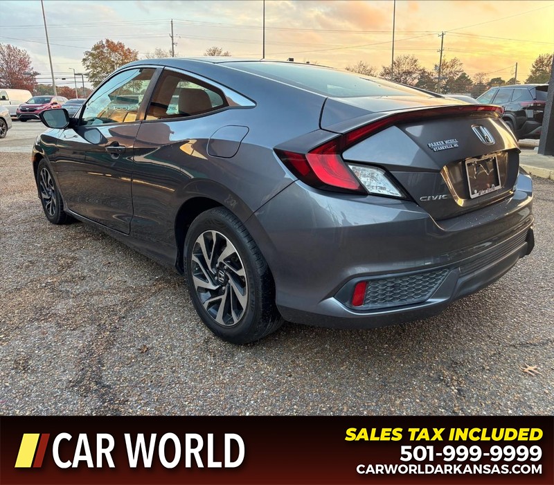 Honda Civic Coupe Vehicle Full-screen Gallery Image 7